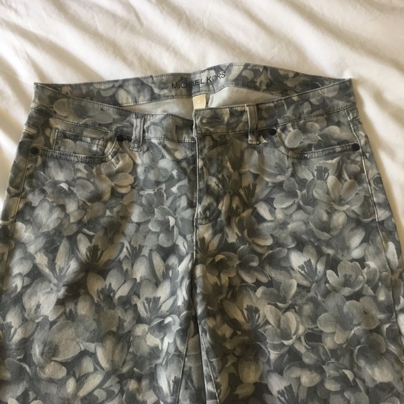 MICHAEL Michael Kors Floral Print Jeans, size 6 - Picture 3 of 4